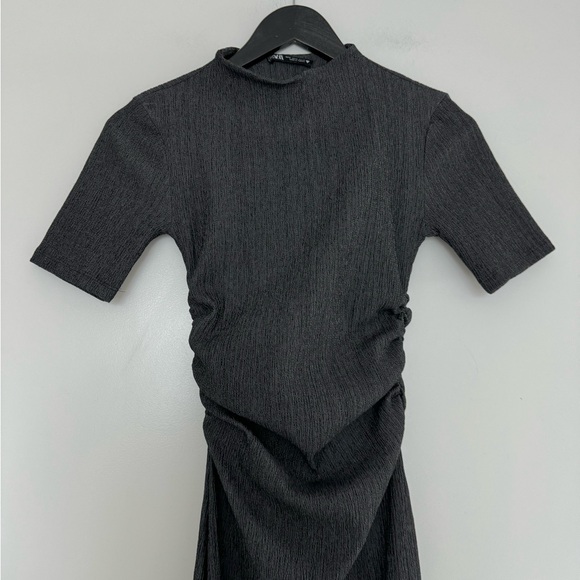 Zara Textured Crepe Midi Dress NWT - Picture 3 of 6